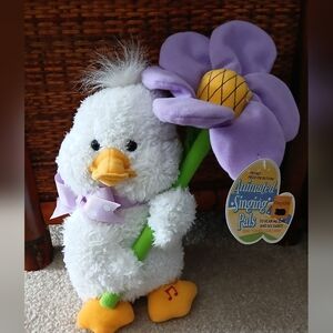 'Rare' Singing Plush Duck